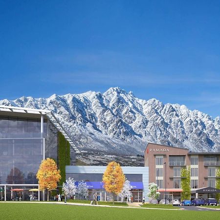 Ramada Suites By Wyndham Queenstown Remarkables Park מראה חיצוני תמונה